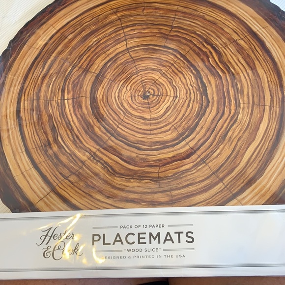 Hester and Cook die-cut wood slice paper placemats - Picture 2 of 3